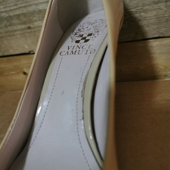 Vince Camuto Patent Beige Sariah Heels size 6.5 - Picture 13 of 14